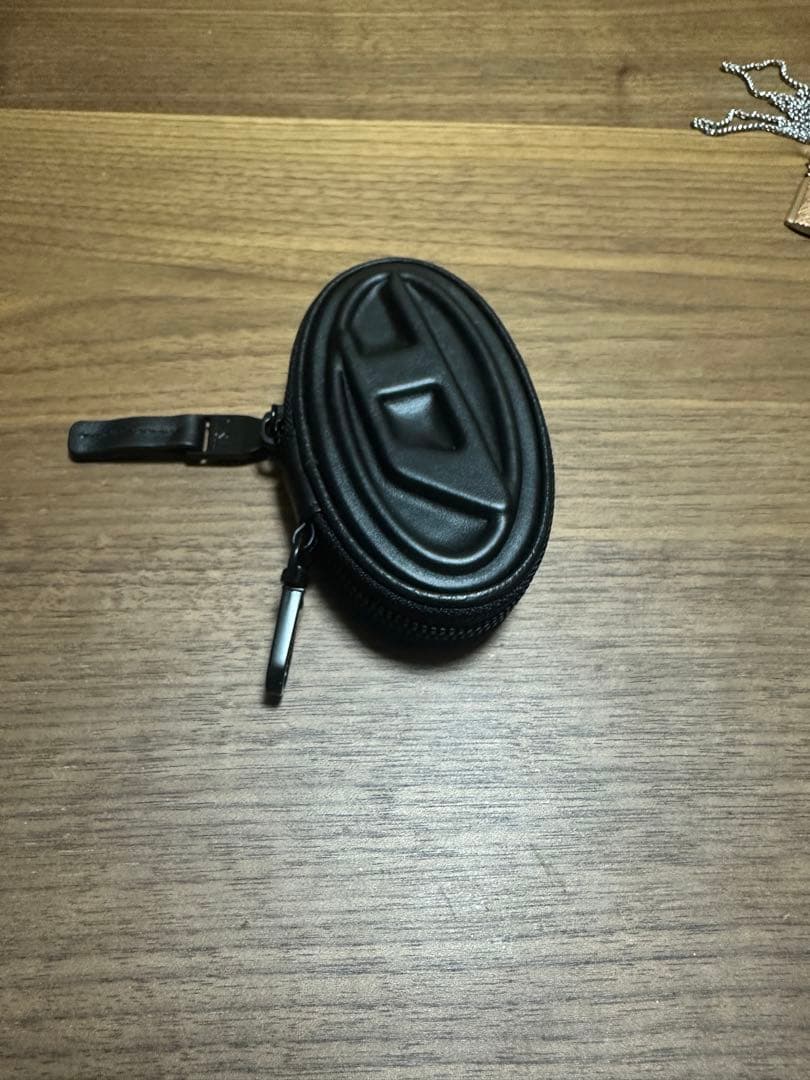 ブラックオーバル型ケース DIESEL