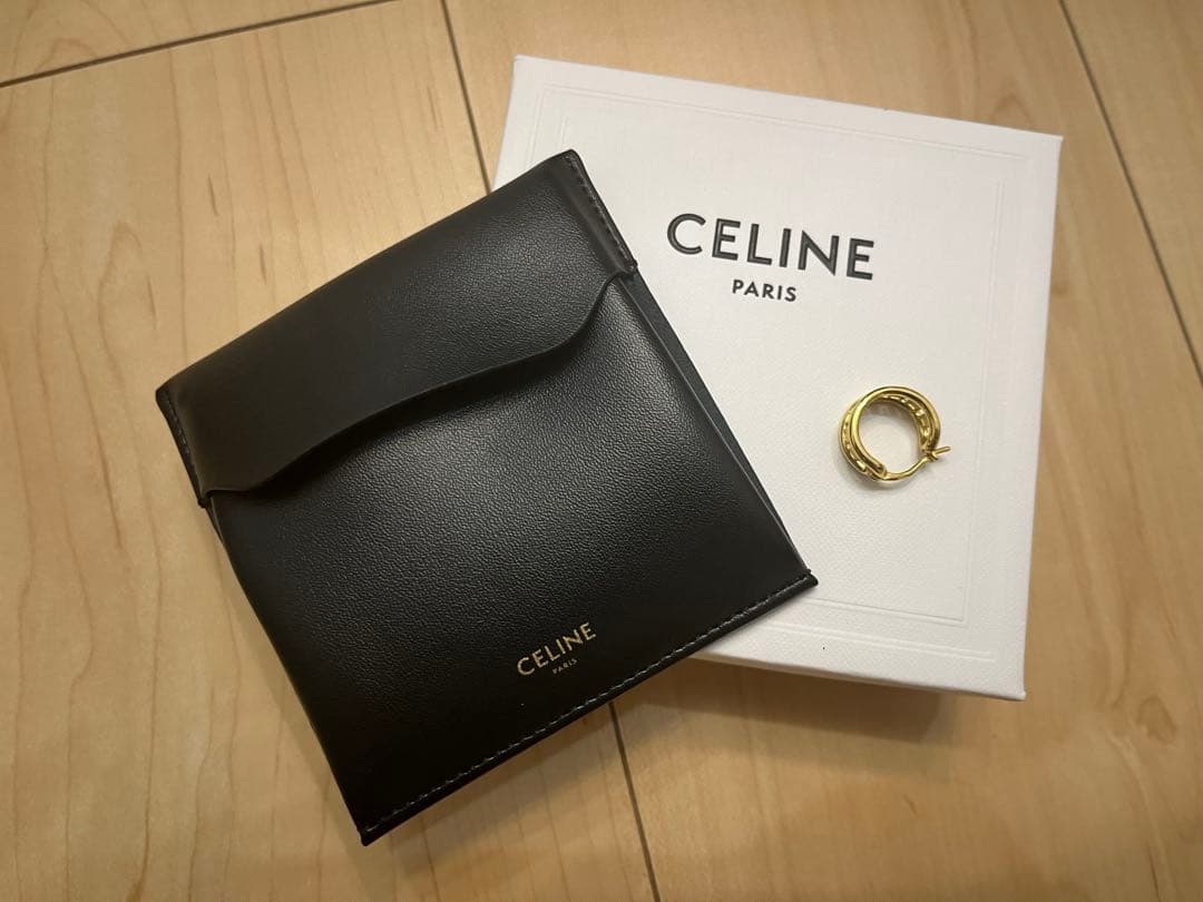 CELINE トリオンフ　ピアス　片耳