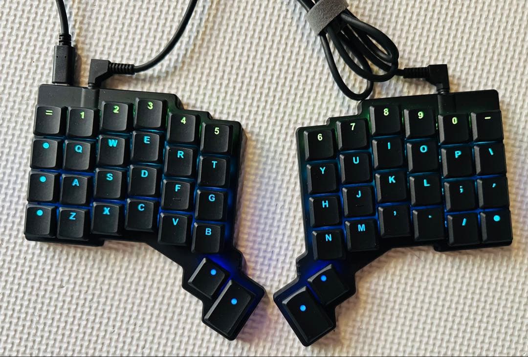 ZSA Voyager 分割キーボード