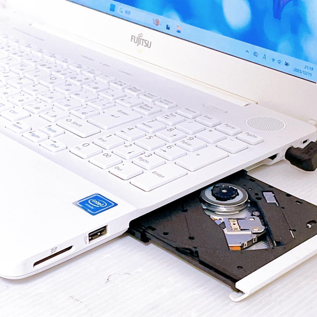 Windows11 ノートパソコン 富士通ノートPC本体 YouTubeに！