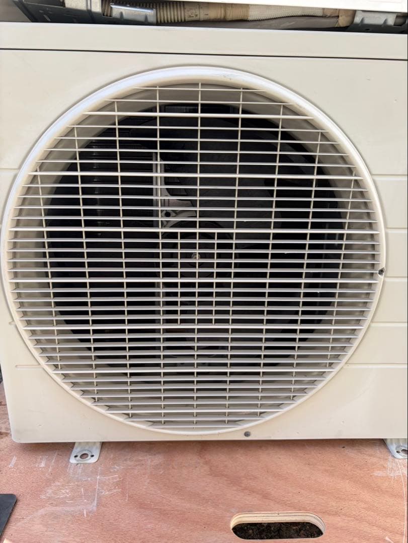 大阪府限定　エアコン　ダイキン　F22XTES-W 2020年6畳用　取付込み