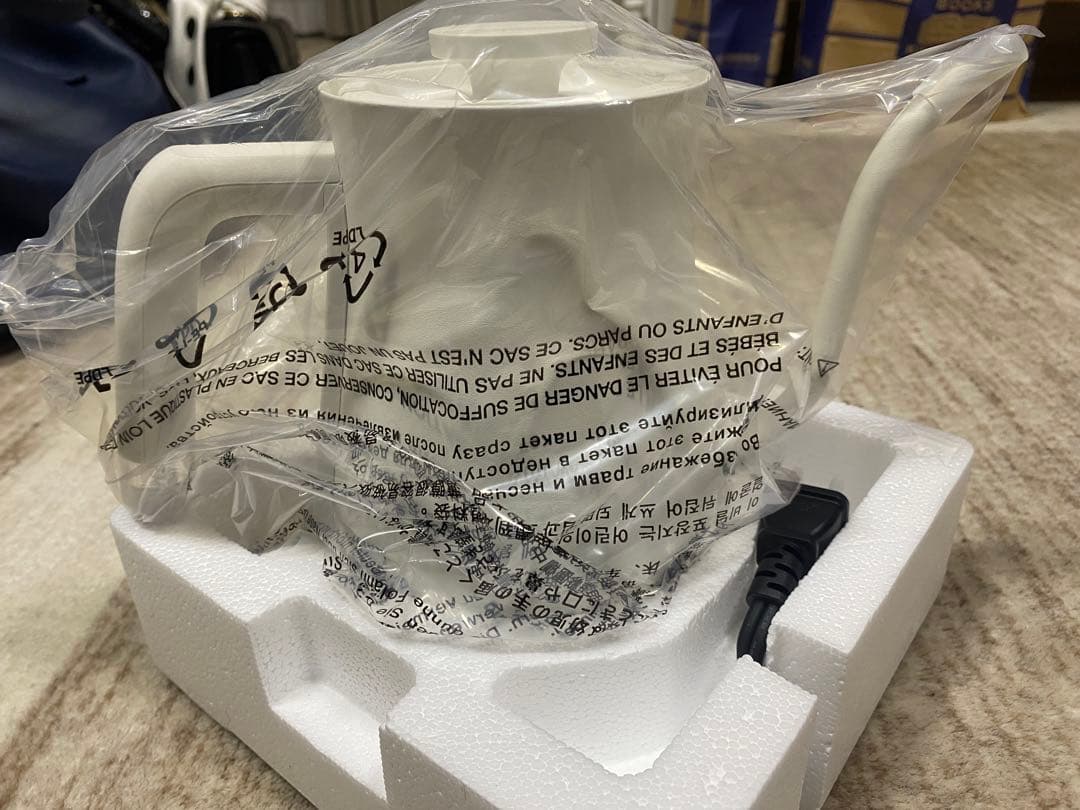 BALMUDA 電気ケトル　KPTO1 JP 0.6L ホワイト★新品未使用‼️