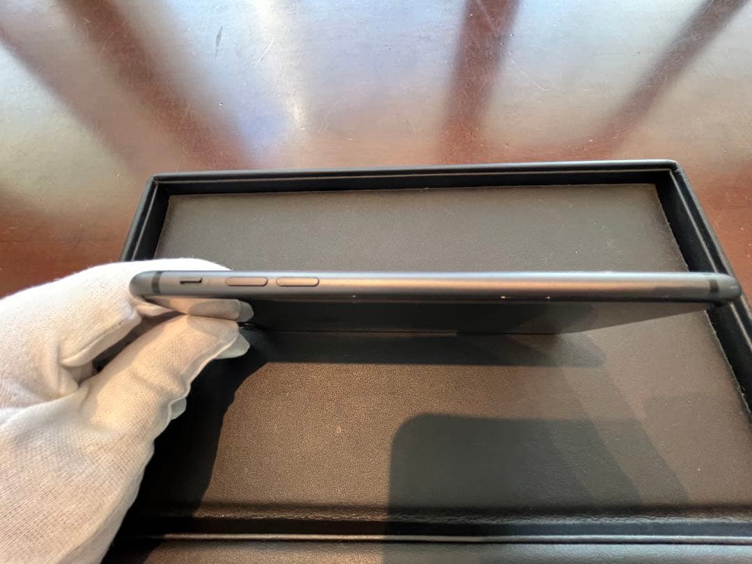 し*ね様 iPhone 8プラス　ブラック 本体のみ　64gb SIMフリー