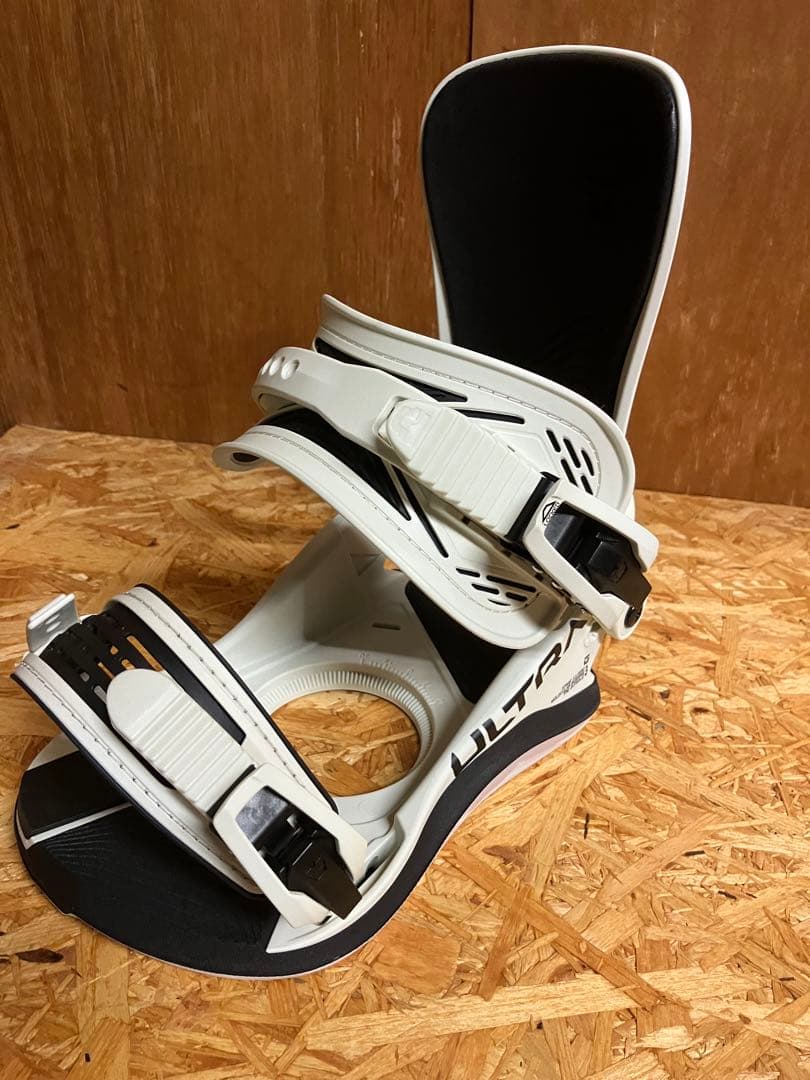 新品　2023/2024 UNION women ULTRA サイズM