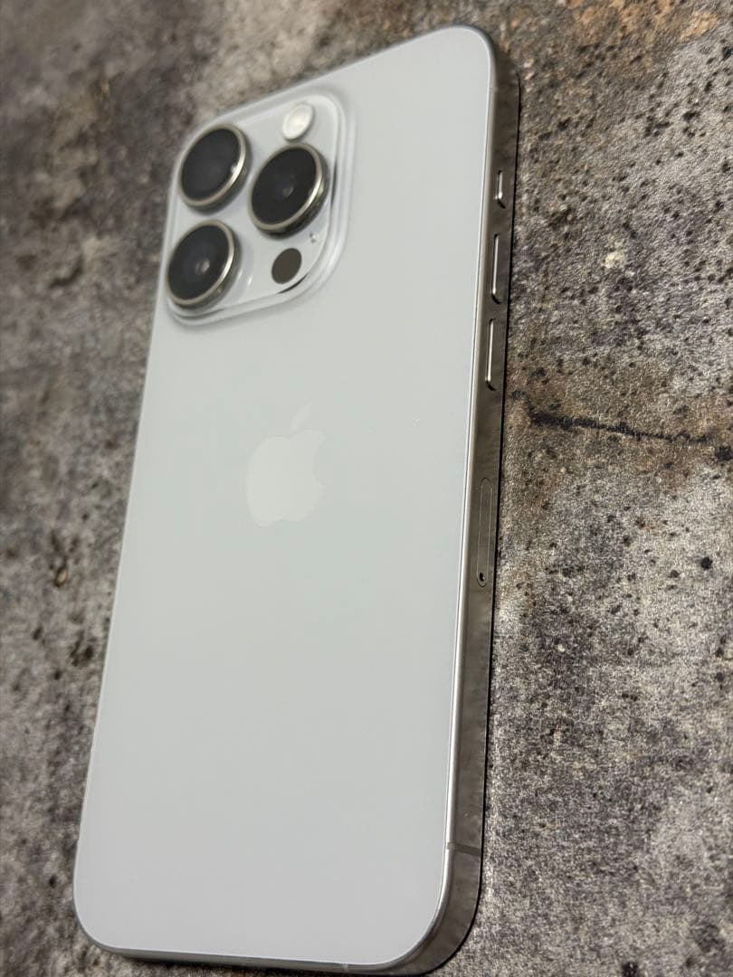 【傷少なめ】Iphonee15pro 128GB