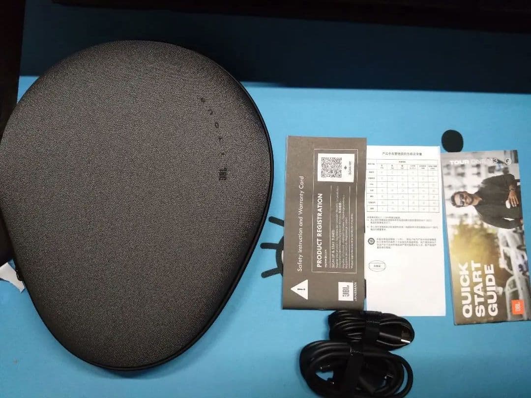 ヘッドホン JBL Tour One M3