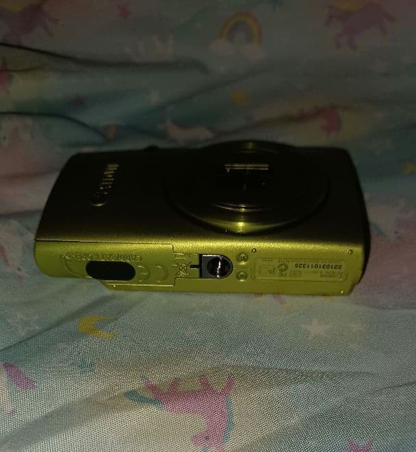 Canon　ixy 600f デジタルカメラ