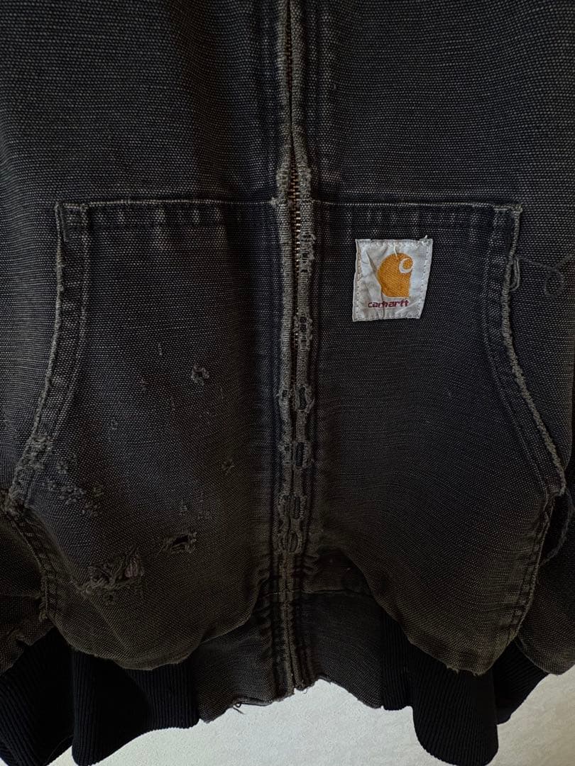 カーハートアクティブダメージ加工ジャケット