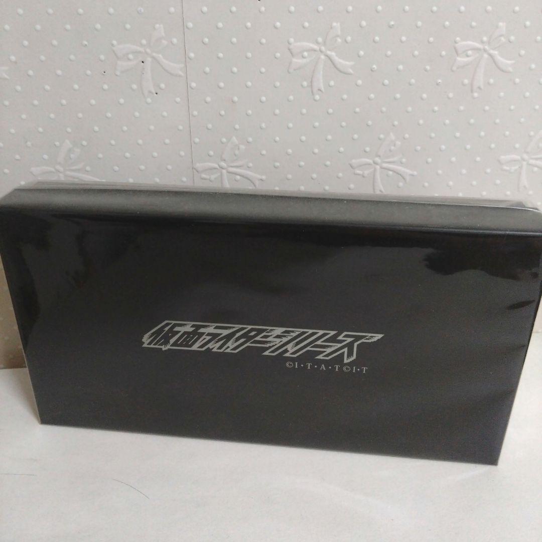 平成仮面ライダー20周年　本革長財布