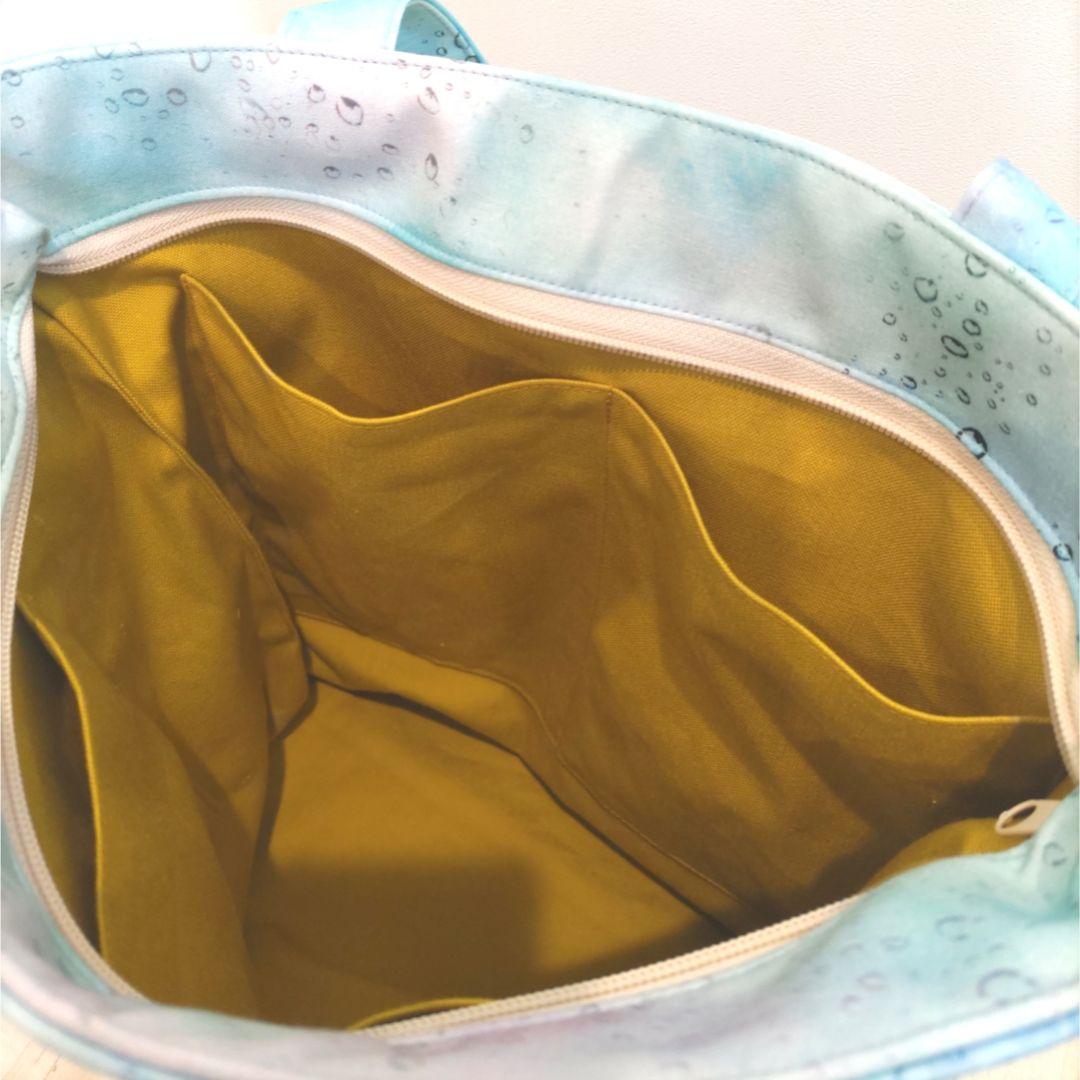 おたま様　仕切りポケット付ショルダーバッグ　ファスナートート　ミニ財布