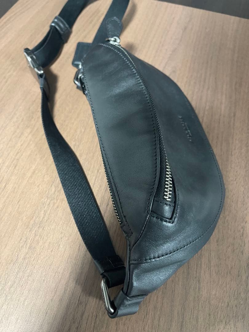 【coach】コーチ　レザー　ボディ　ウエスト　バッグ　ブラック　黒