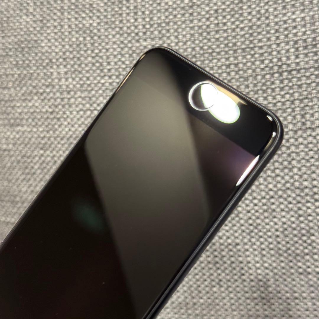 iPhoneSE 第二世代 64GB ブラック　SIMフリー　82%