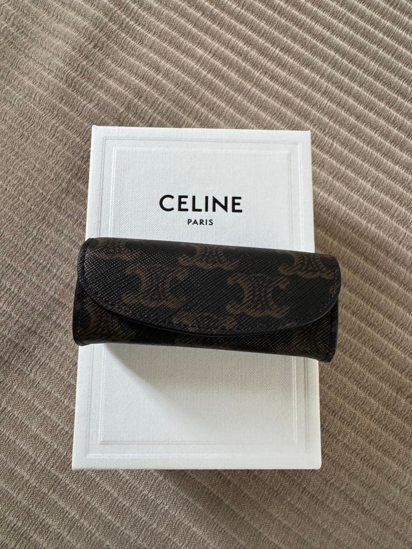 CELINE ロゴ入り ブラック クラッチポーチ