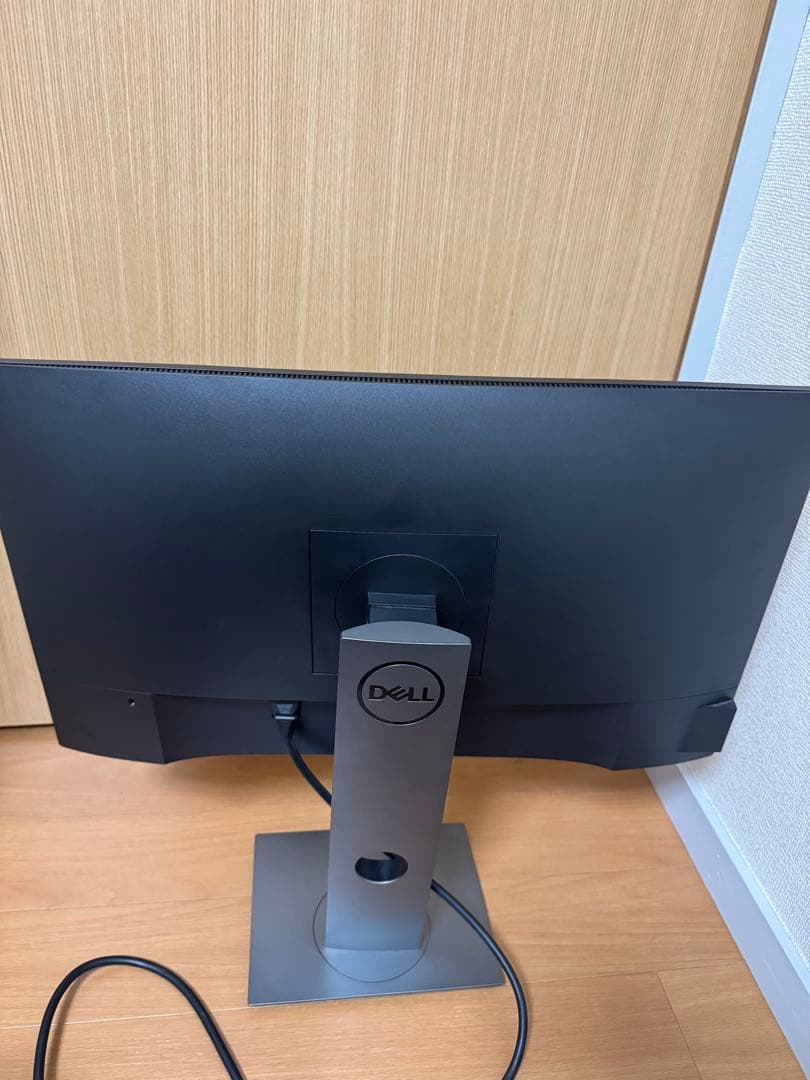 DELL デル　モニター　24インチ　P2419HC 2020年製