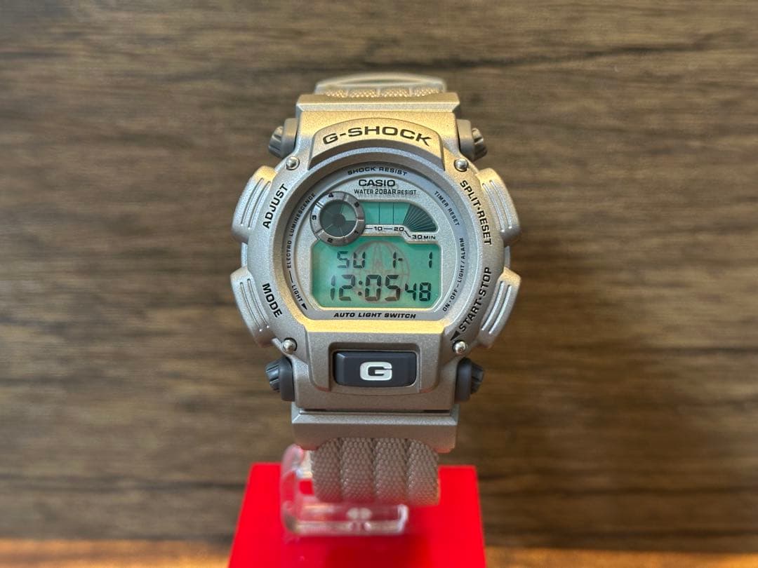 CASIO G-SHOCK DW-9000 トリプルクラウン　シルバー　美品