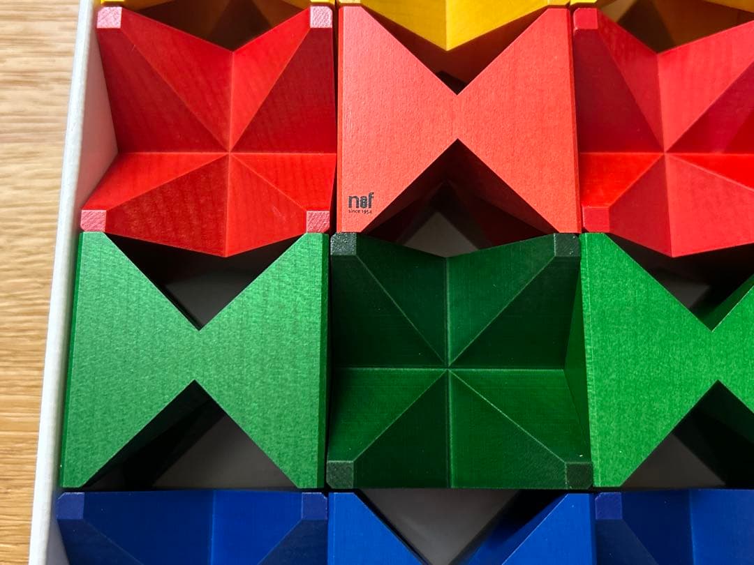 か*ゅ様 Naef Spiel 9401 知育玩具 16ピース