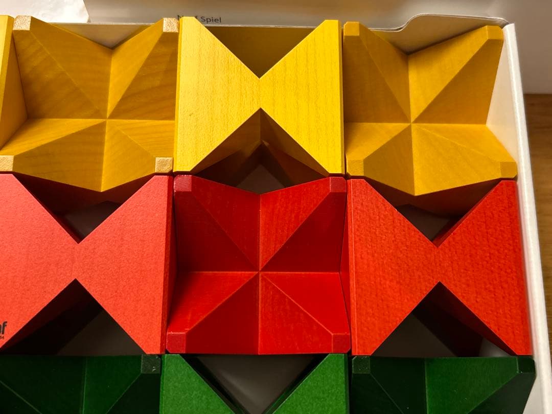 か*ゅ様 Naef Spiel 9401 知育玩具 16ピース