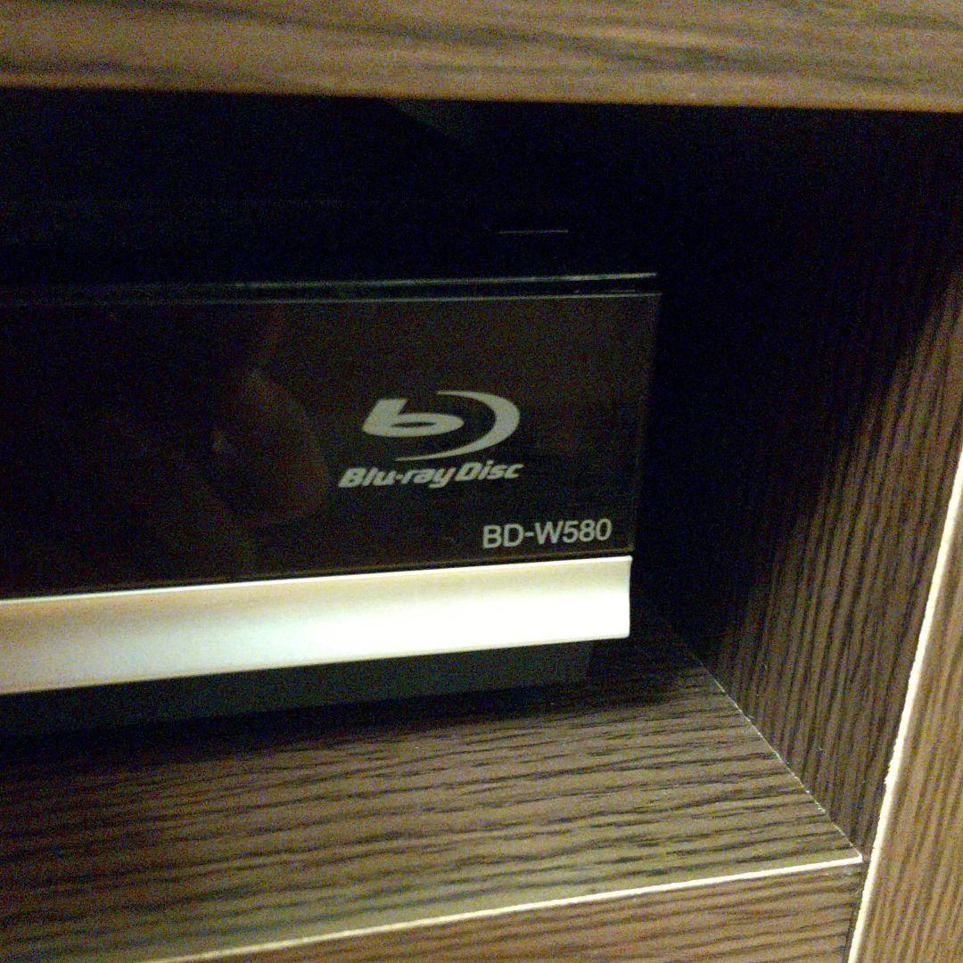 ＡＱＵＯＳテレビと録画機能付きDVDプレイヤー