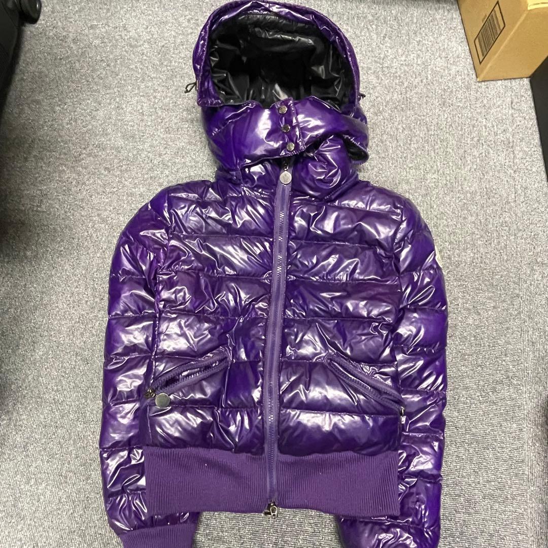 【最終価格】モンクレール　パープル フード付きダウンジャケット