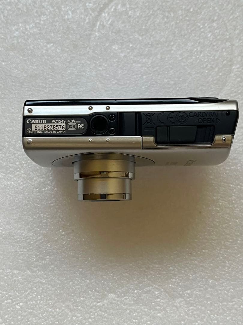 Canon IXY DIGITAL 8.0MP デジタルカメラ