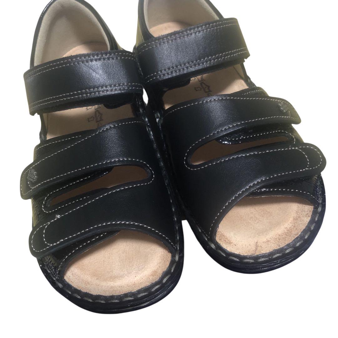 極美品 フィンコンフォート サンダル 黒 レザー エナメル 35D ほぼ未使用