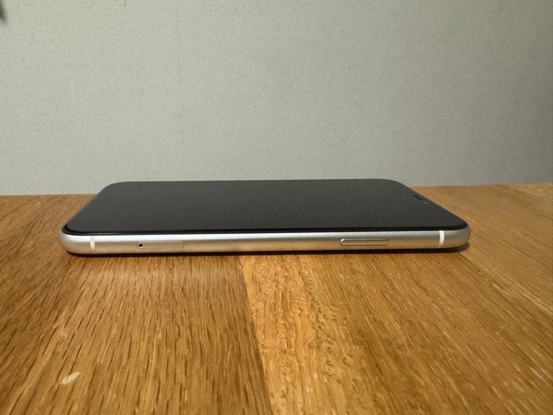 Apple iPhone 11 ホワイト 128GB バッテリー71%