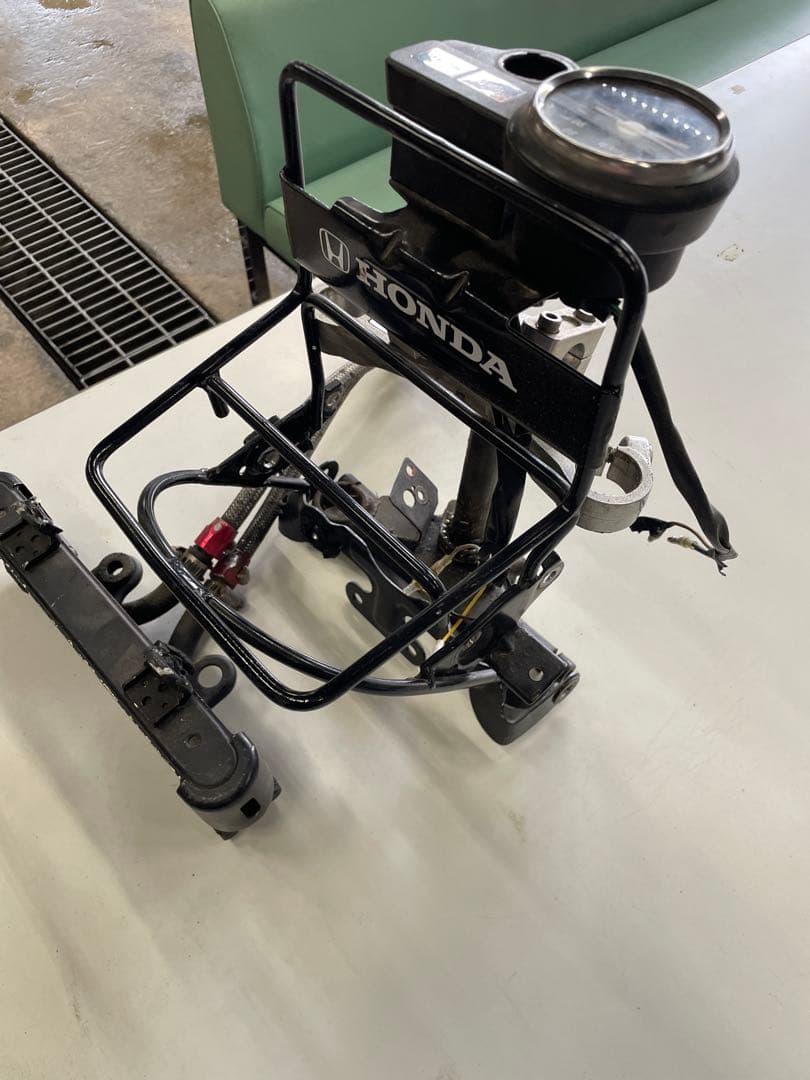z*j様 ホンダ ゴリラ　フロントキャリア　メーター取り付け　ジャンク扱い