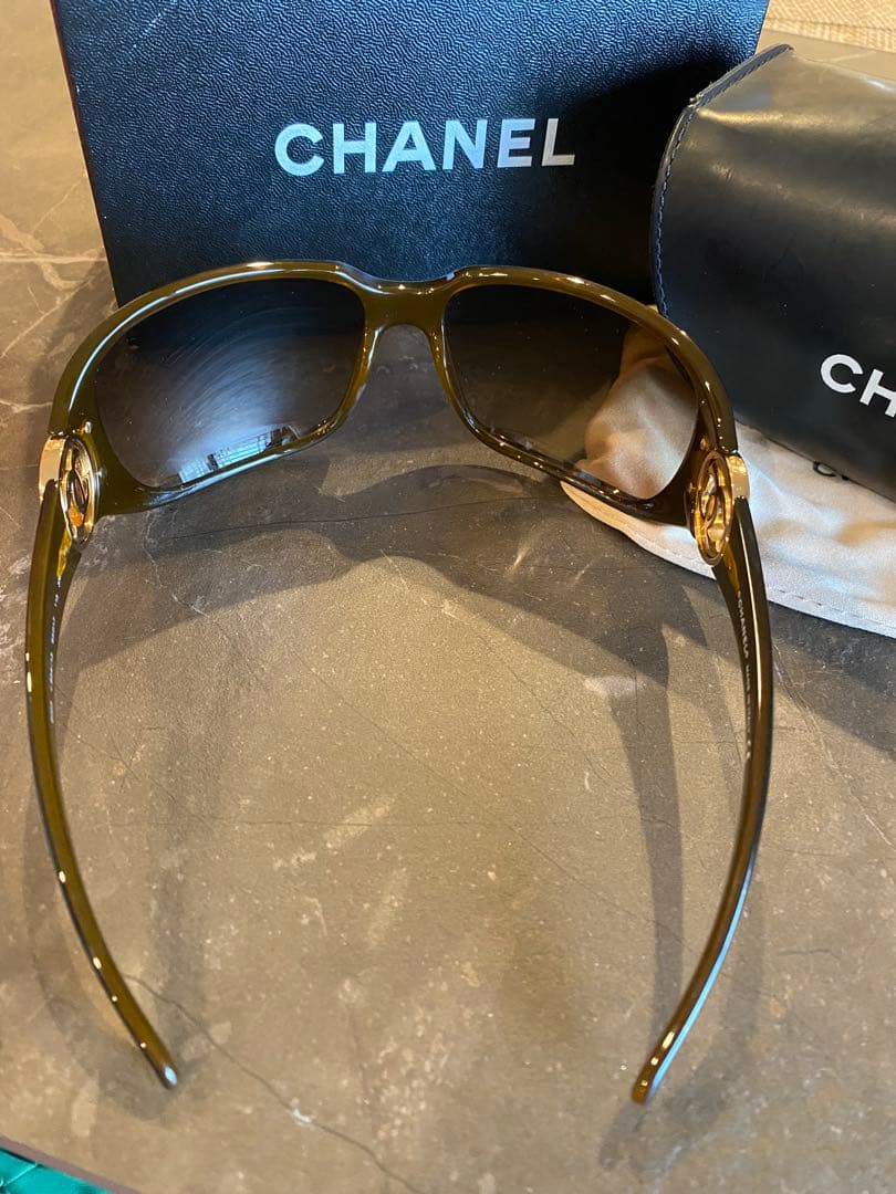 美品 CHANEL サングラス ラウンド型 ロゴ ゴールドロゴ ブラウン