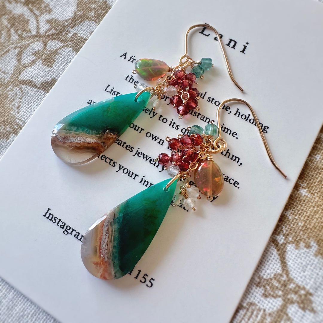 オパライズドウッド・オパールピアス/イヤリング