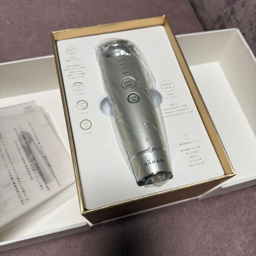 【美品】YAMAN 美顔器 フォトプラスシャイニーネオYJFM18N
