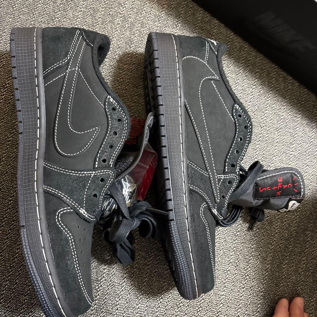 海*ン様 トラヴィス　エアジョーダン1 ブラックファントム