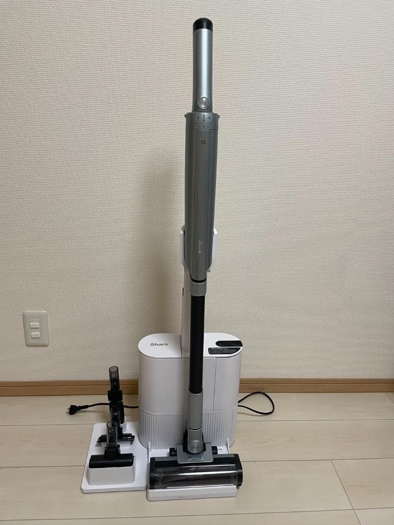 【中古品】　SharkECO POWER IQ　掃除機　LC501JGY