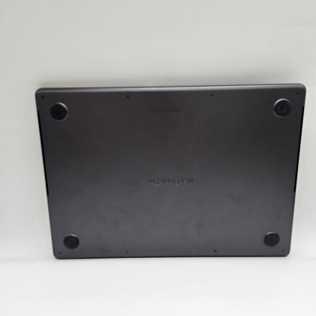 Macbook Pro 2023 14インチ Apple M3 Pro