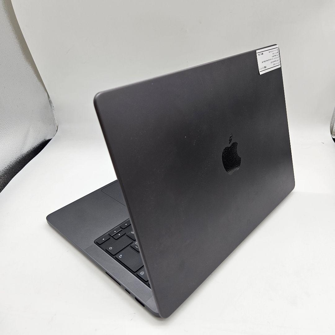 Macbook Pro 2023 14インチ Apple M3 Pro