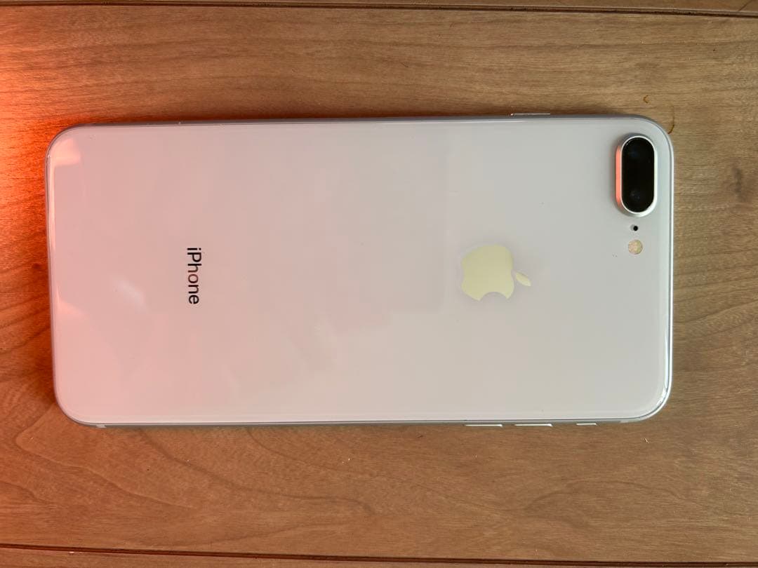 iPhone 8 Plus 本体 バッテリー100% 64GB SIMフリー