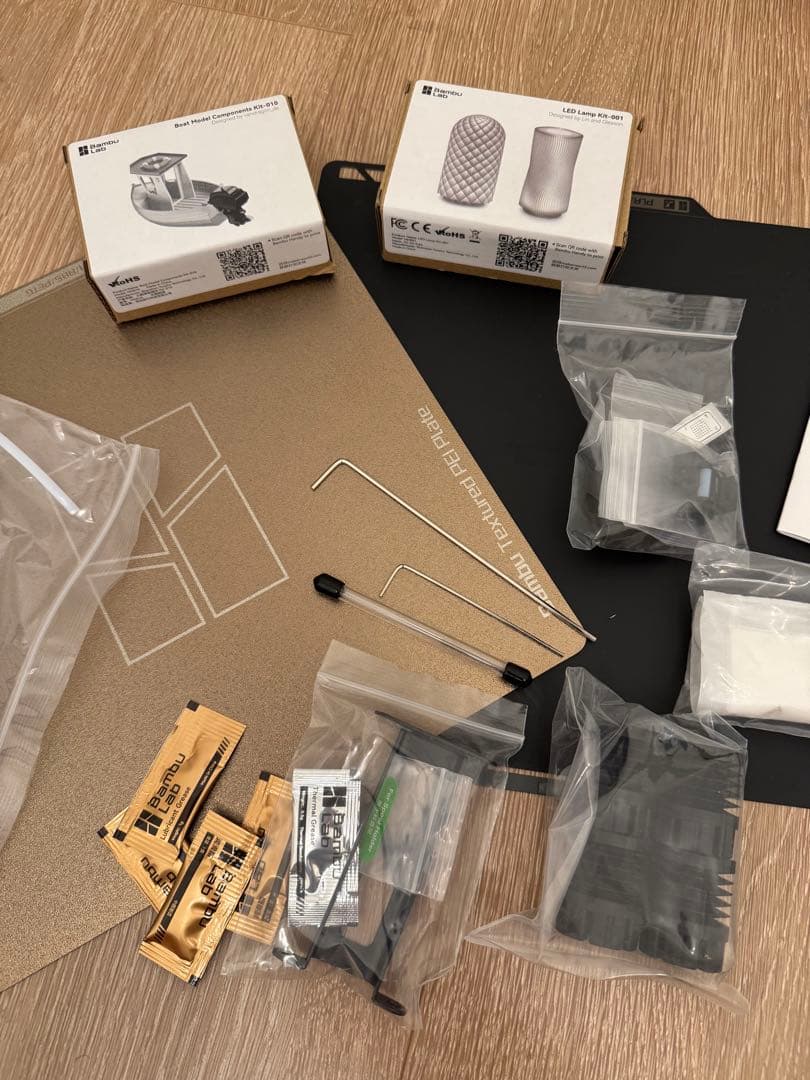 【美品】Bambu Lab X1-Carbon 3D プリンター　ams付き