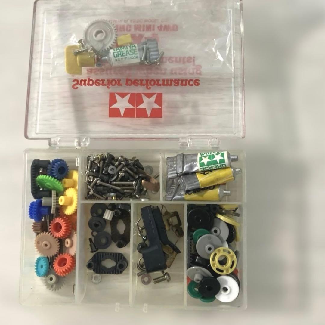 あ*ぬ様 ミニ四駆 引退セット車両3台とパーツ・セット ミニ四駆専用アタッシュケ