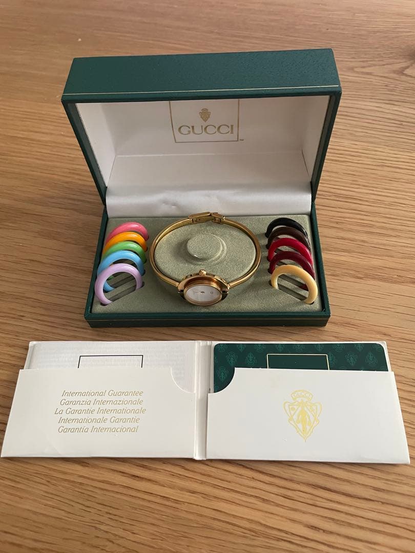 GUCCI チェンジベゼル　ゴールドウォッチ