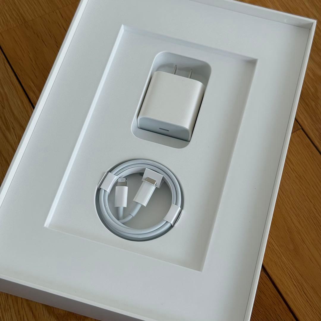 iPad 第8世代128GBシルバー &アップルペンシル付