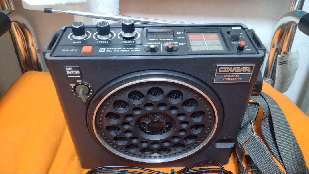 【動作します】ナショナル　クーガー　3バンドラジオ　RF-888 電源コード付