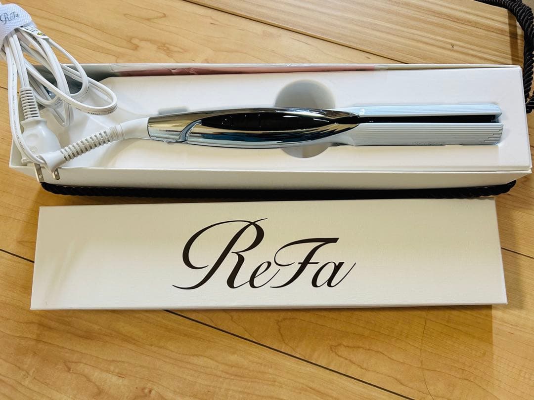 箱付き　ReFa リファ　髪　ストレートヘアアイロン ホワイト