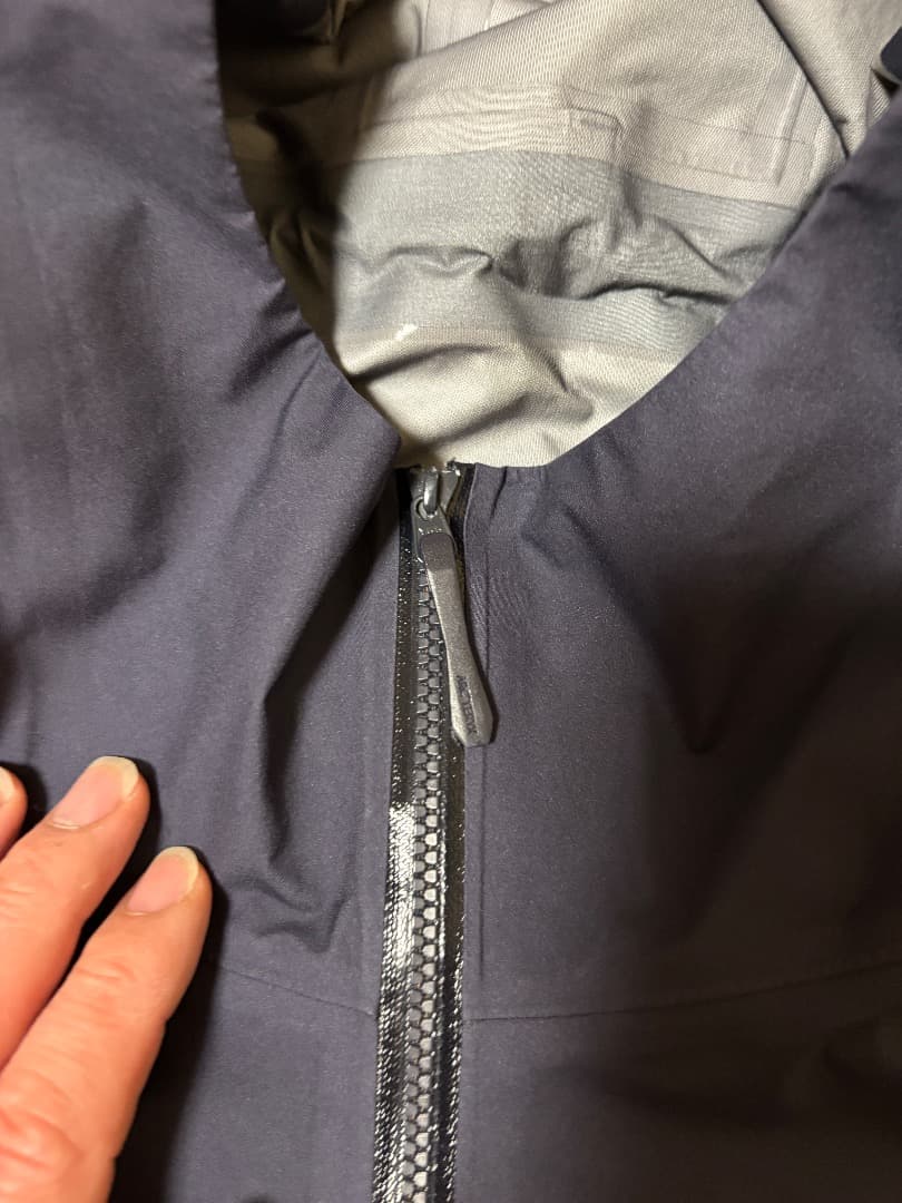 2023年モデル アークテリクス ベータジャケット　ブラックサファイア