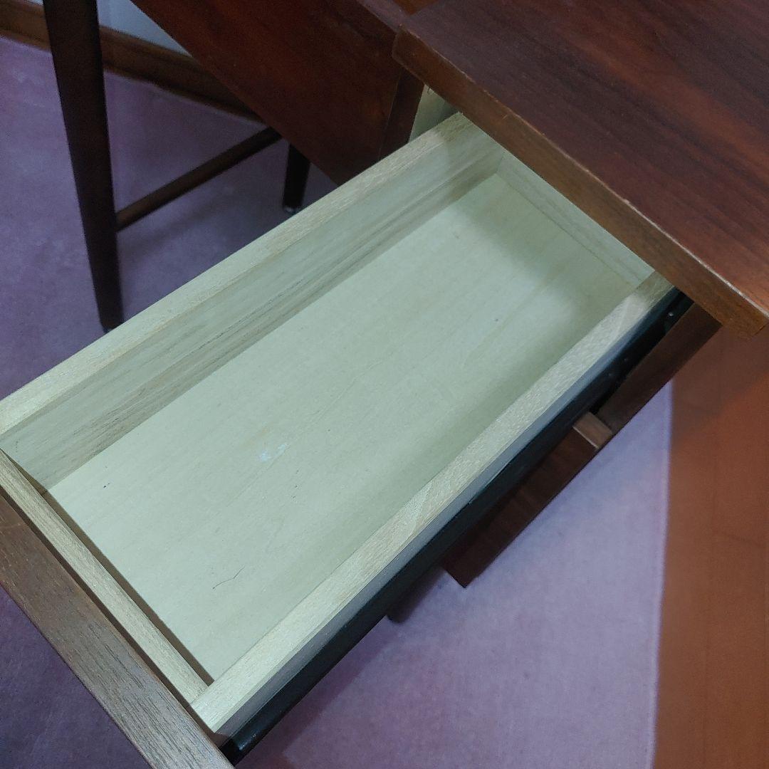 北欧家具　『emo（エモ）』のドレッサー