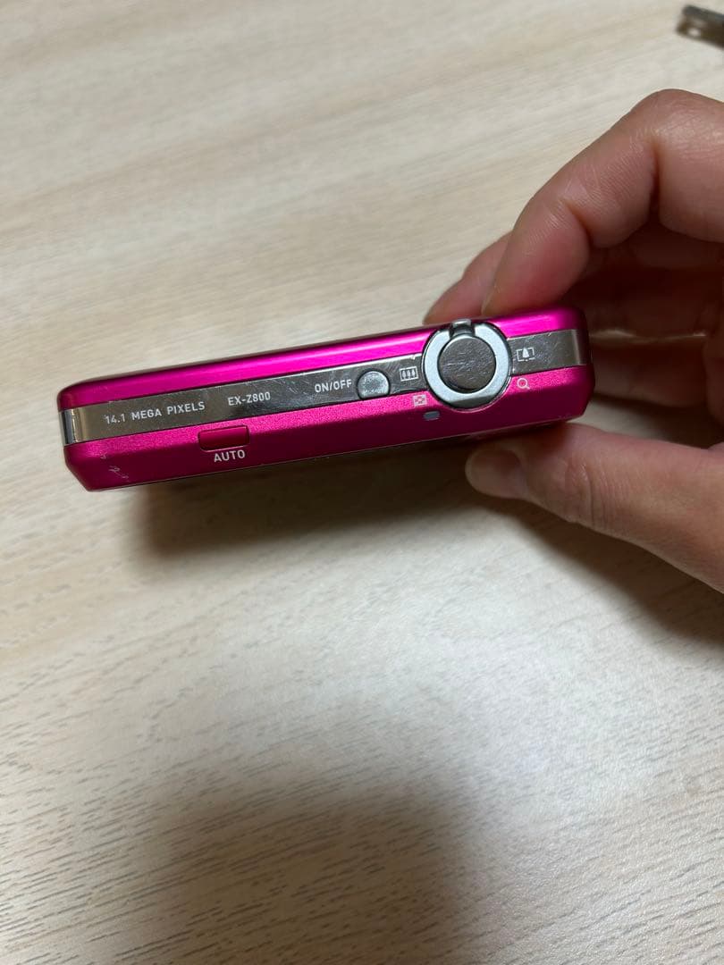 CASIO EXILIM EX-Z800 デジカメ　コンパクト