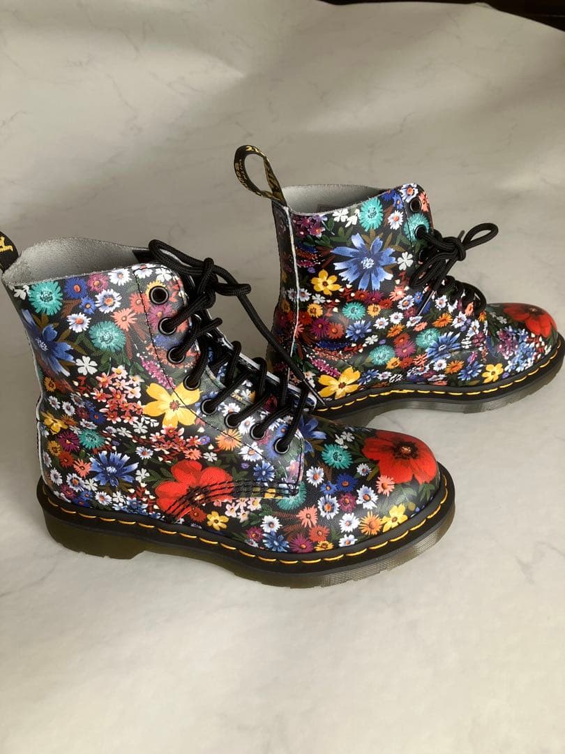 【未使用級】Dr.Martin　ドクターマーチン　花柄ブーツ US5 24cm
