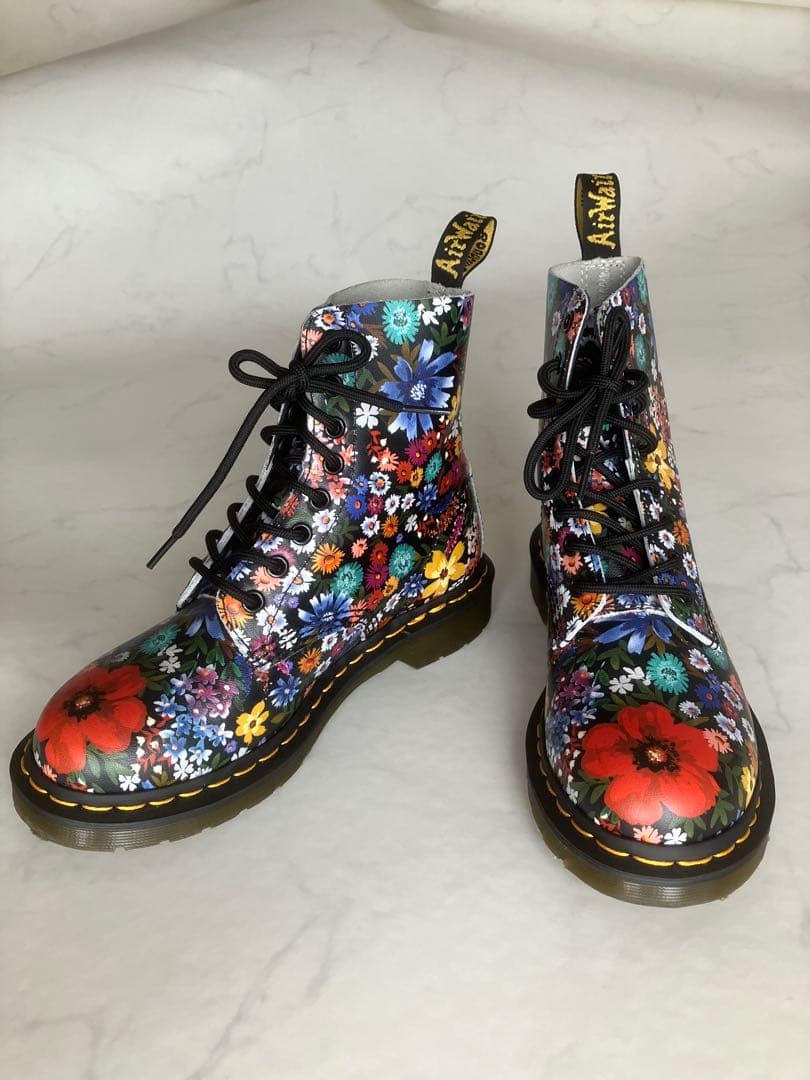 【未使用級】Dr.Martin　ドクターマーチン　花柄ブーツ US5 24cm