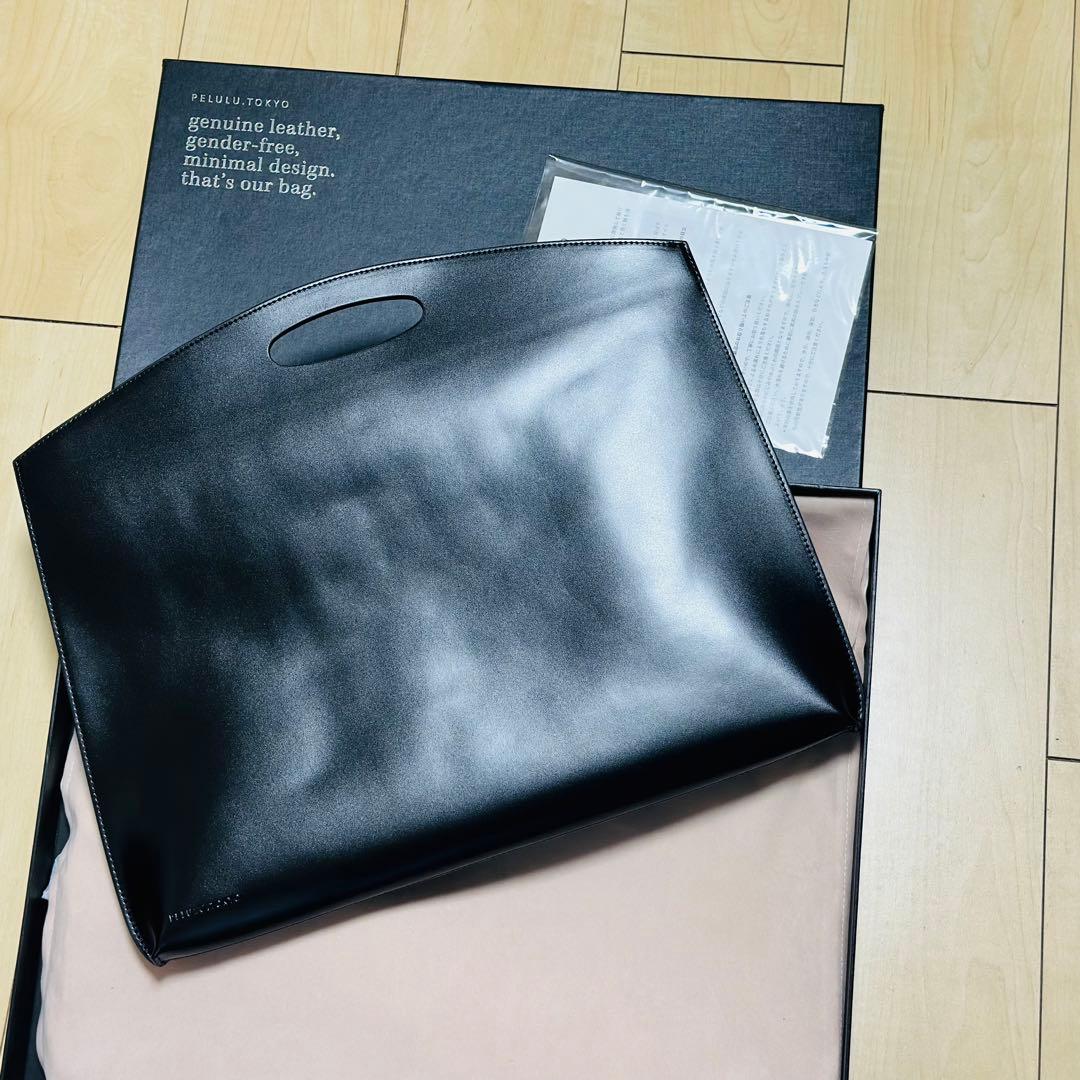 PELULU. TOKYO レザーPCバッグ