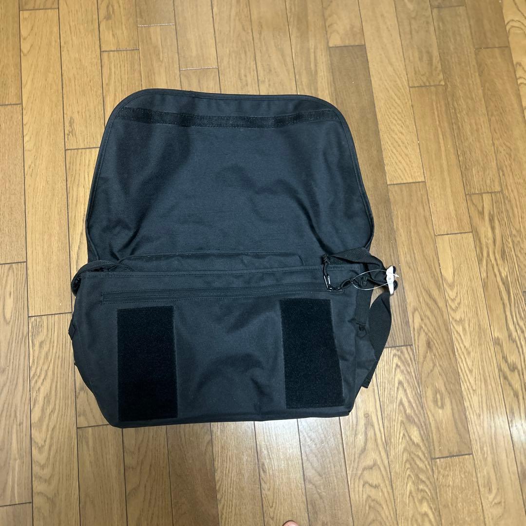 FUCT SSDD メッセンジャーバック