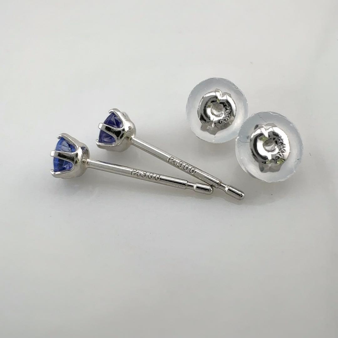 天然石　タンザナイト　ピアス　ＰＴ900　プラチナ