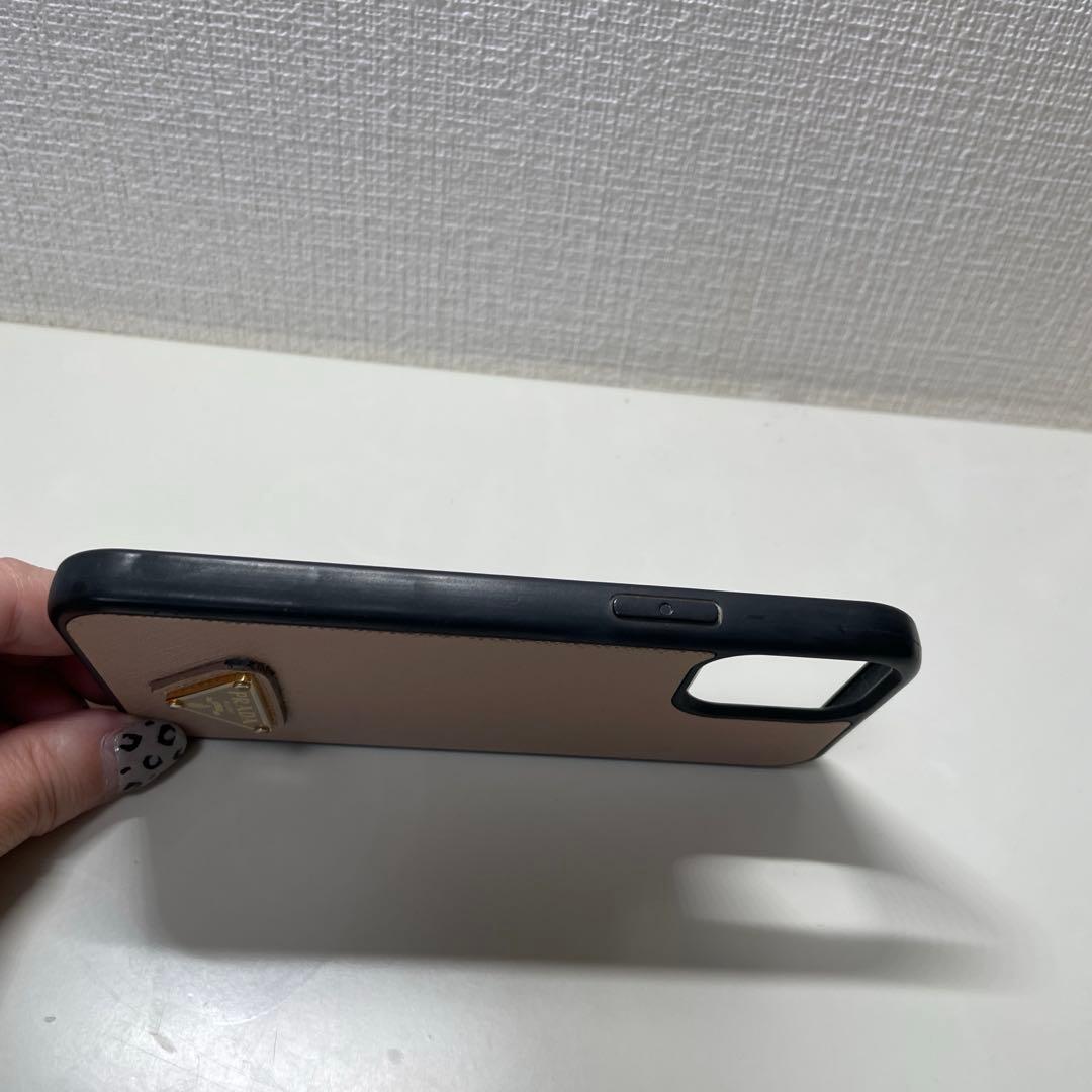 PRADA iPhoneケース　iPhone12で使用
